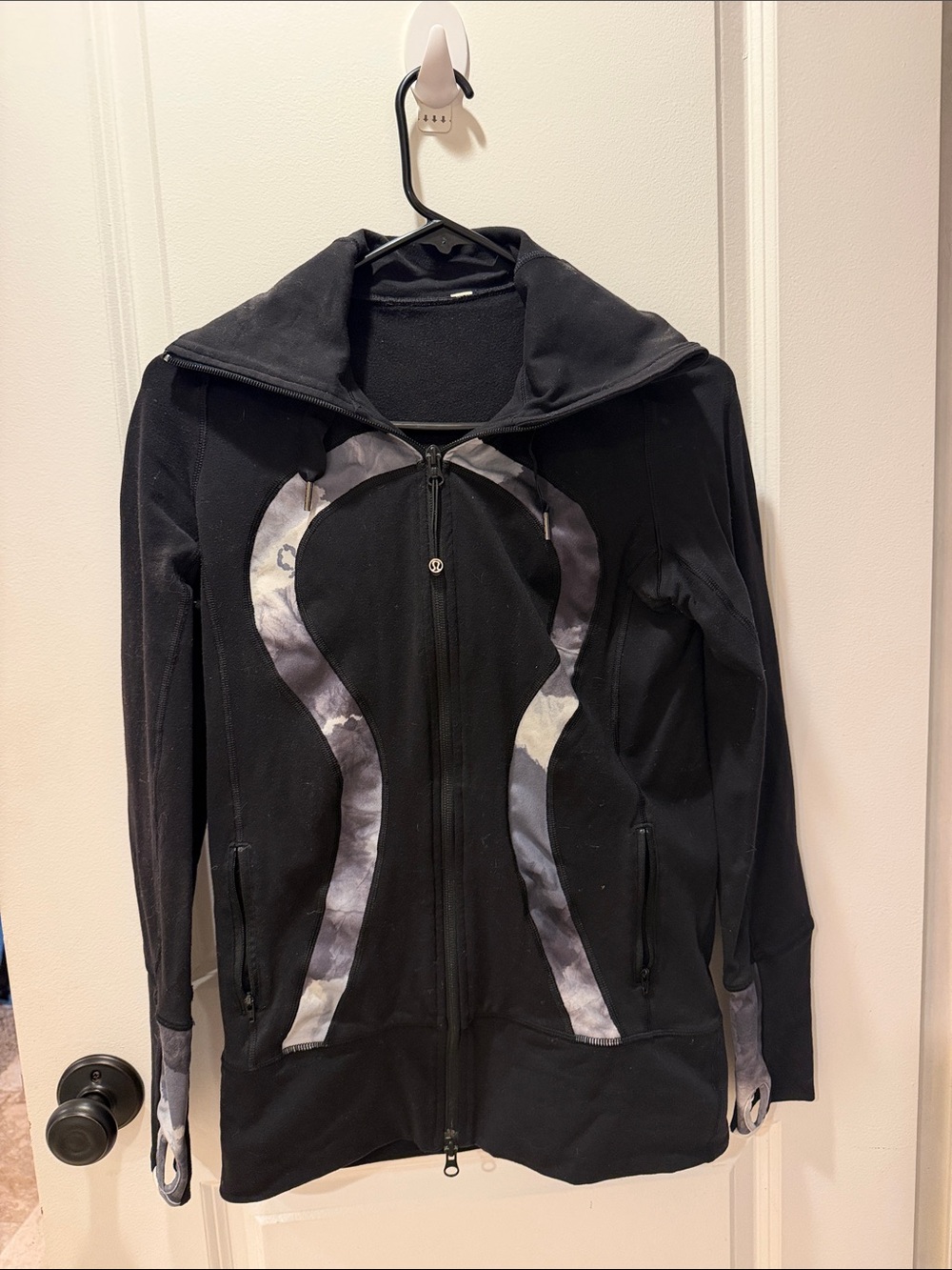 Lululemon Black Full-Zip Define Hoodie with Signature Logo Pull